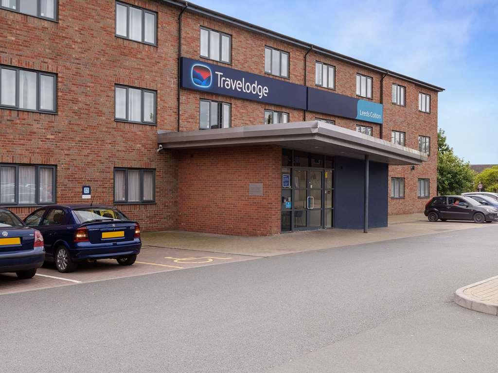 Travelodge Leeds Colton Garforth Zewnętrze zdjęcie