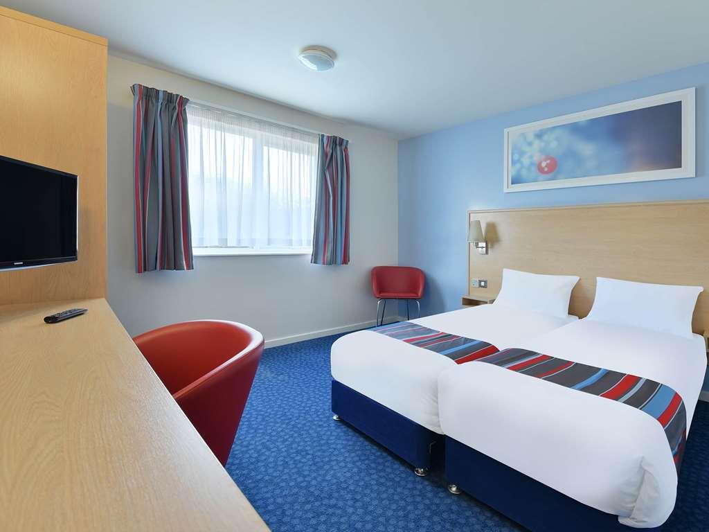 Travelodge Leeds Colton Garforth Pokój zdjęcie