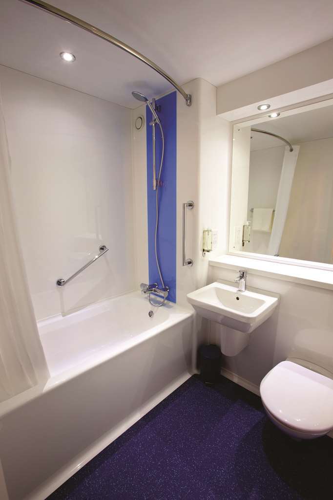 Travelodge Leeds Colton Garforth Pokój zdjęcie